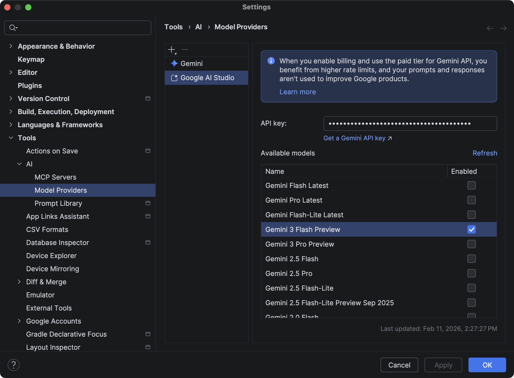 在 Android Studio 设置中添加 Google AI Studio API 密钥，具体位置为“Tools”（工具）>“AI”（AI）>“Model Providers”（模型提供方）。